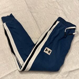 Under Armour UA Rival Fleece Alma Mater Joggers in Indigo with Side Stripes